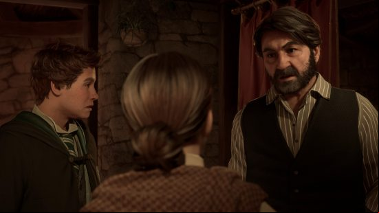 Hogwarts Legacy unforgivable curse: Sebastian talking to his sister and uncle about curing a curse