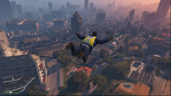 GTA 5 mods - a man freefalling with a parachute above Los Santos.