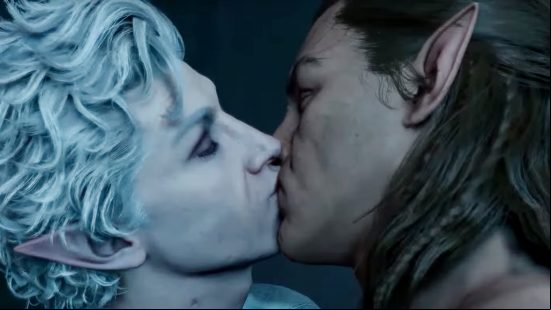 Baldur's Gate 3 romance: Astarion kisses Halsin under the moonlight.
