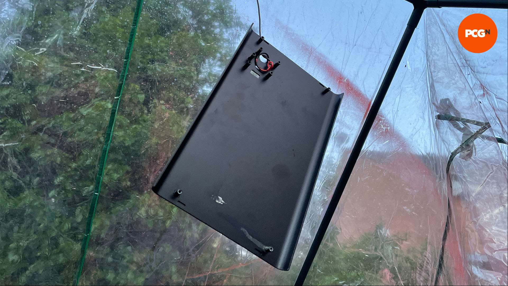 How to paint your PC case: Suspend the case parts