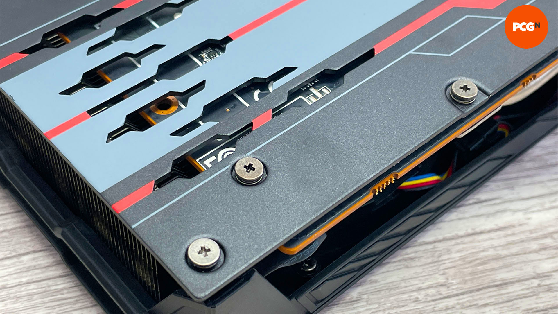 How to lower GPU temp: Identify fan shroud screws
