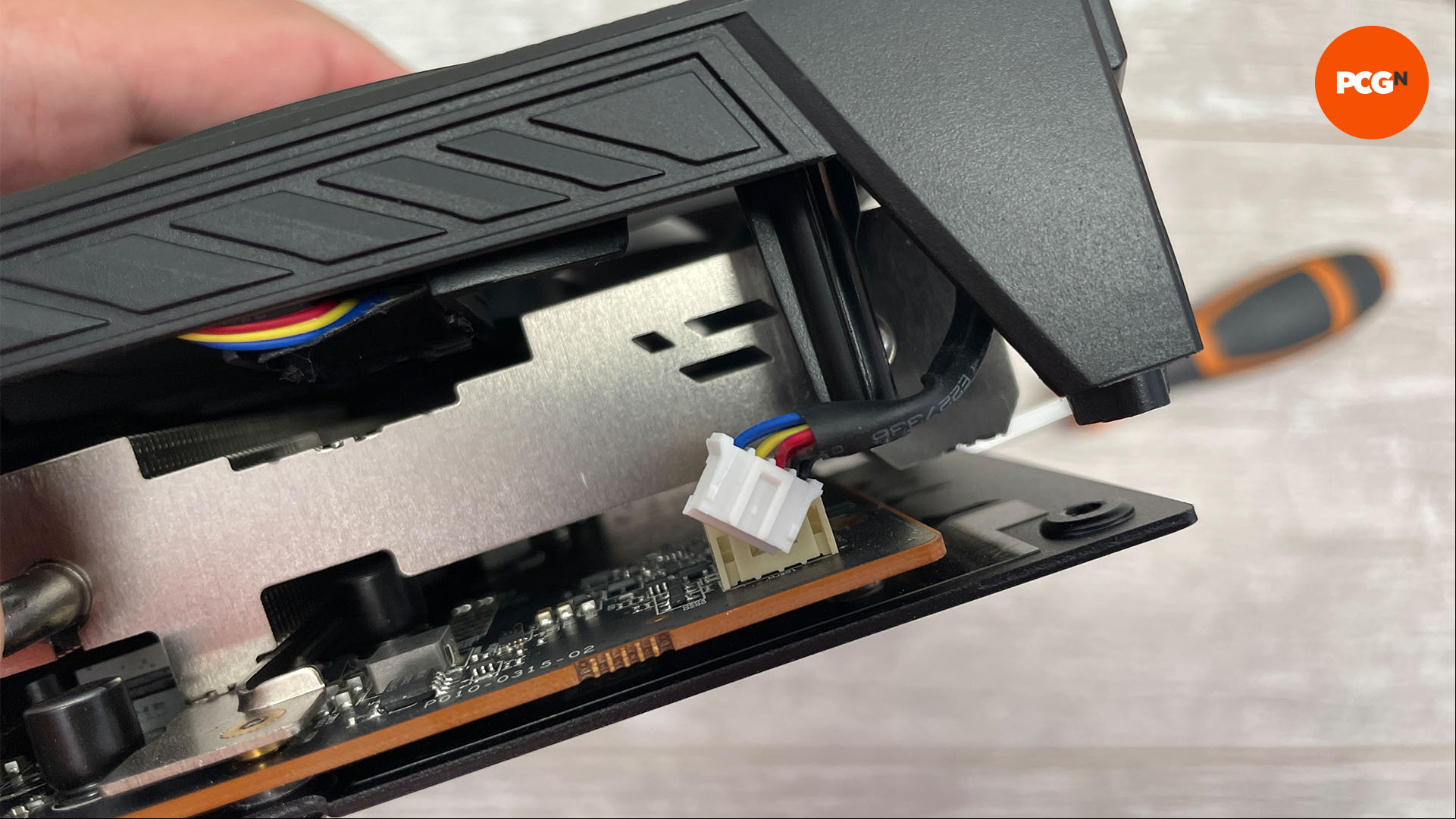 How to lower GPU temp: Unplug graphics card power and lighting cables