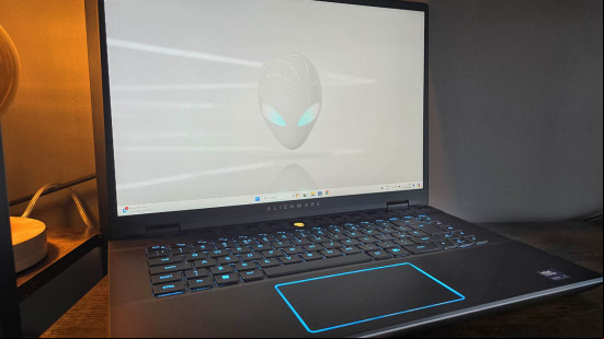 Alienware M16 R2
