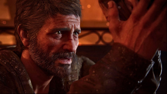 Apocalypse games: a bearded man in his late 40s hold someone by the face in despair.